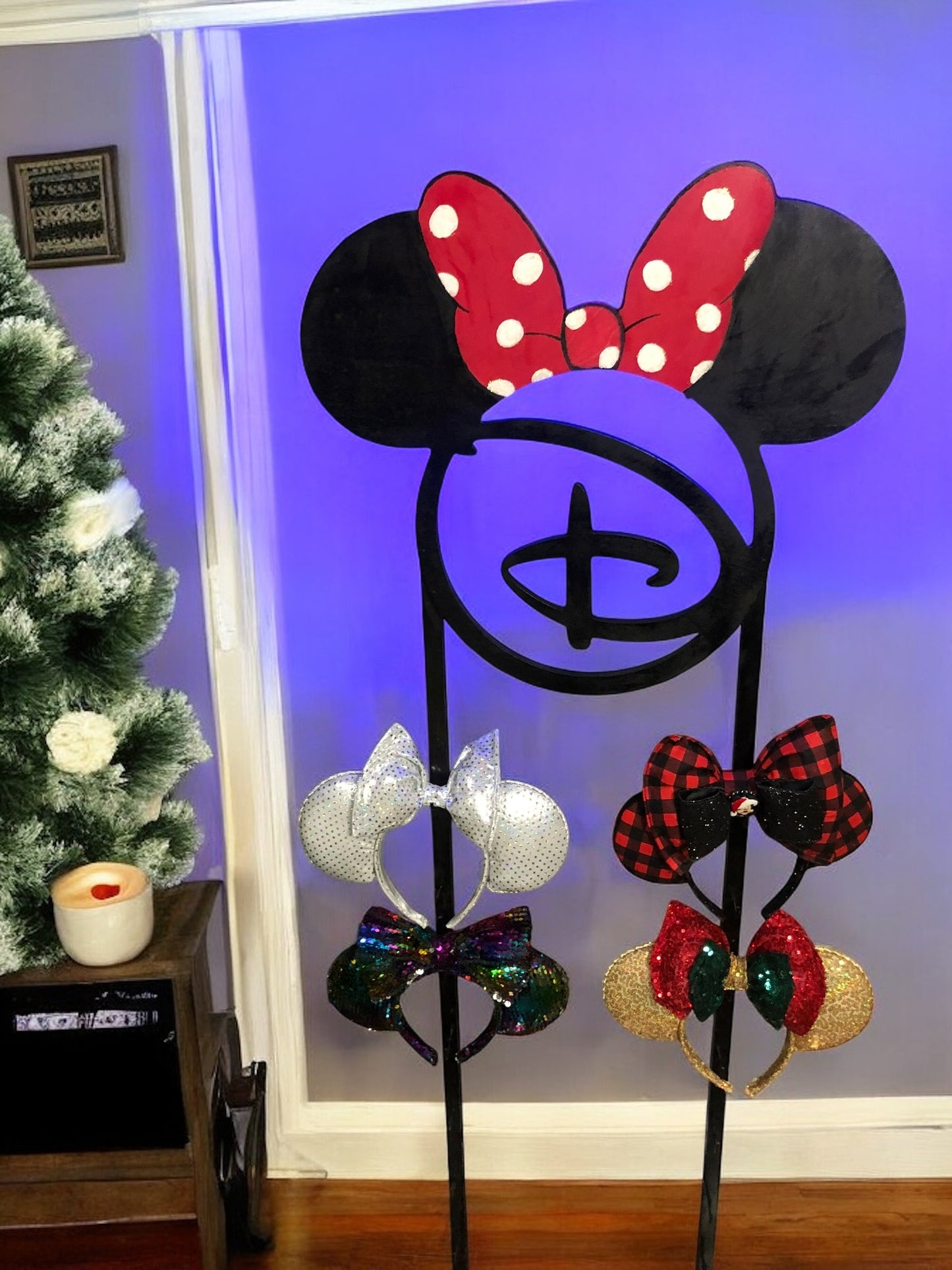 Minnie Mouse Headband or Jewelry Display with Battery and remote operated multicolor LED lights, Disney theme